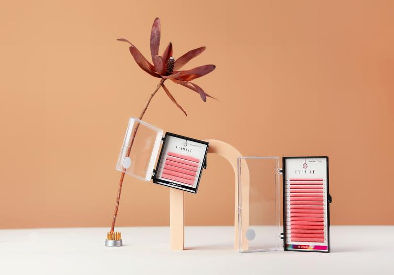 Декорирование наращенных ресниц